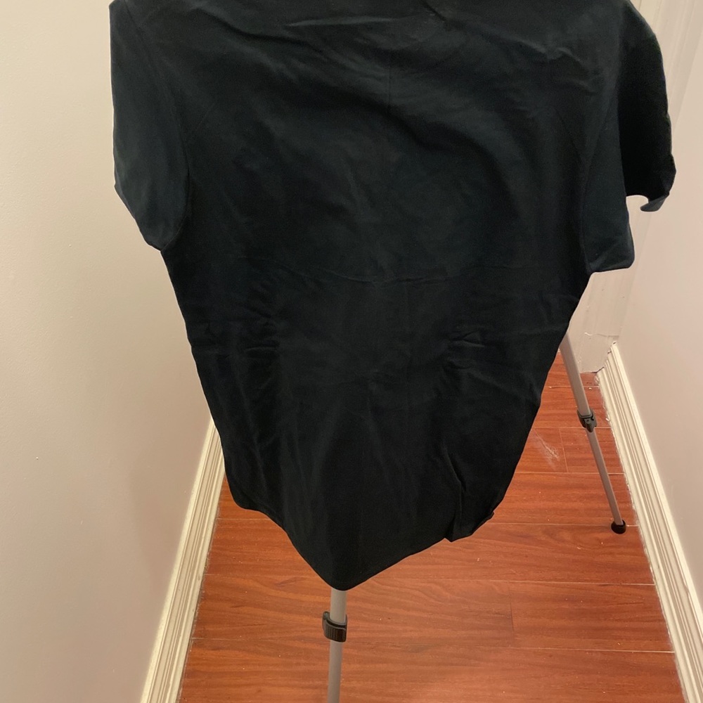 Black t-shirts Medium size great for summer